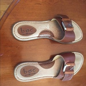 Women’s boc BORN Slide Sandals LIKE NEW